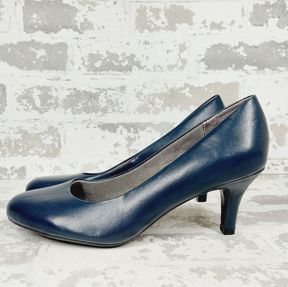 Life Stride Shoes - NEW Life Stride Parigi Navy Leather Slip On Heeled Pumps B593